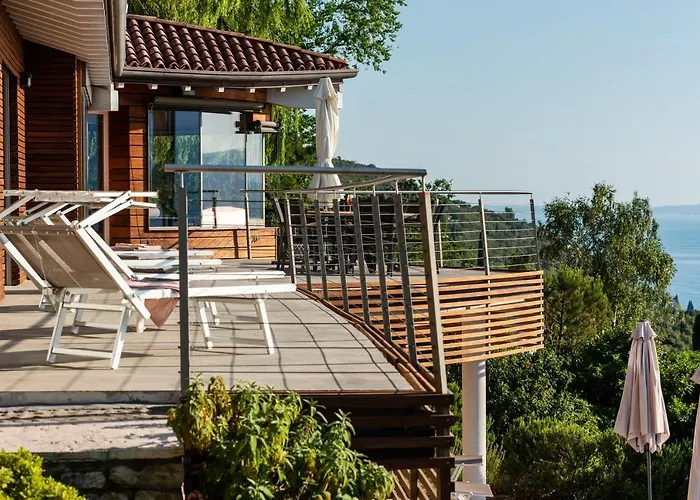 Vela Villa Torri del Benaco