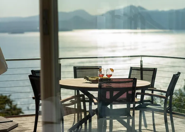 Vela * 托里德尔贝纳科